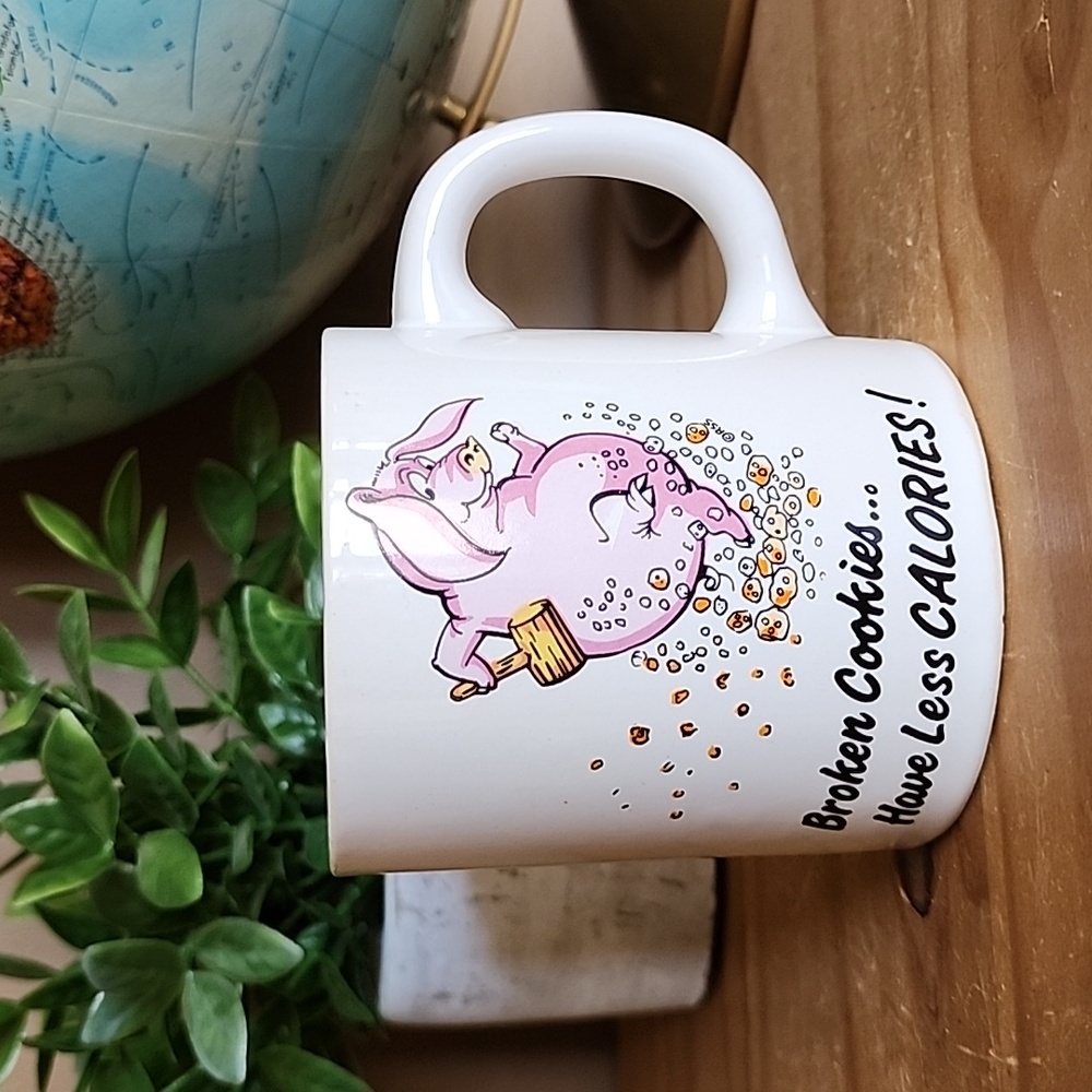 Vintage 80s pig novelty mug